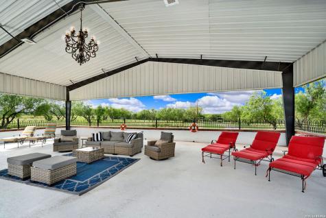 130 Pr 556 Hondo TX 78861