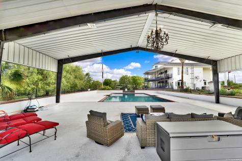 130 Pr 556 Hondo TX 78861