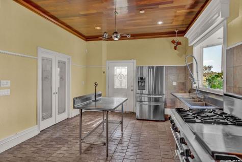 130 Pr 556 Hondo TX 78861