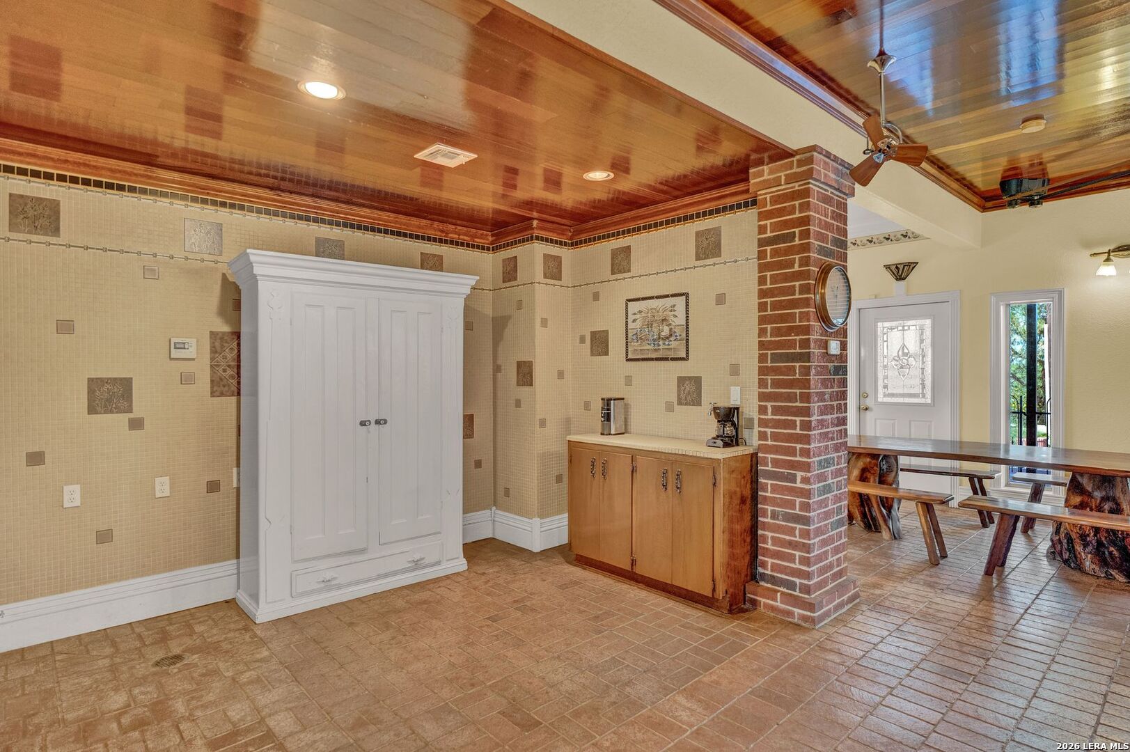 130 Pr 556 Hondo TX 78861