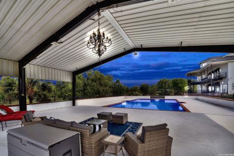 130 Pr 556 Hondo TX 78861