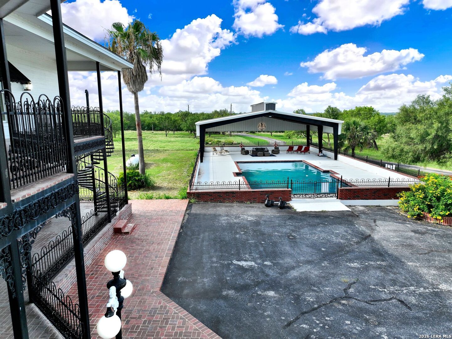 130 Pr 556 Hondo TX 78861