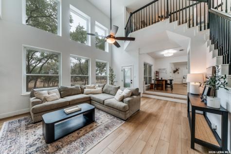 322 Dublin Circle Floresville TX 78114