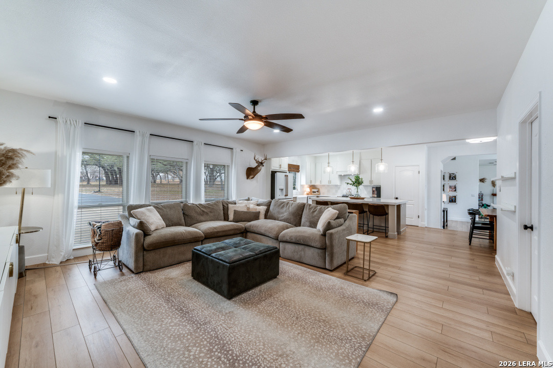 322 Dublin Circle Floresville TX 78114