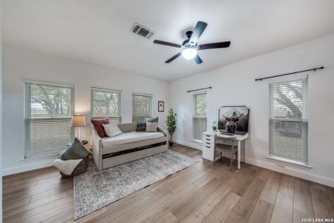 322 Dublin Circle Floresville TX 78114