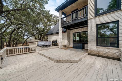 322 Dublin Circle Floresville TX 78114
