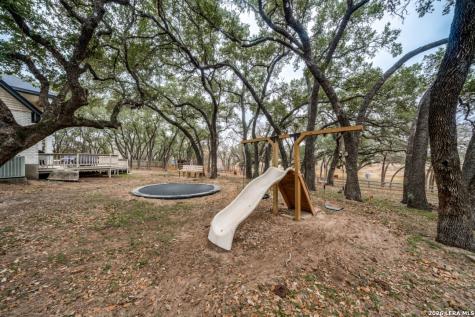 322 Dublin Circle Floresville TX 78114