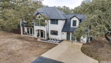 322 Dublin Circle Floresville TX 78114