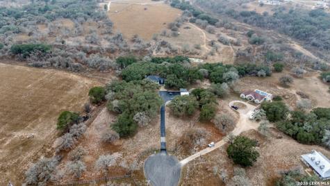 322 Dublin Circle Floresville TX 78114