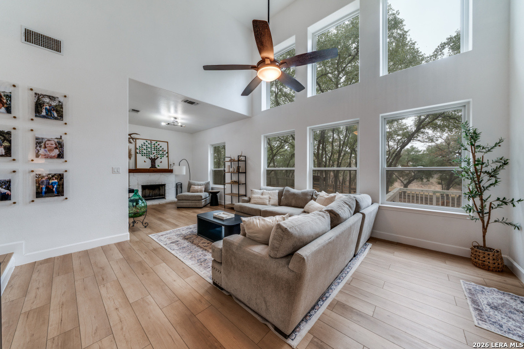 322 Dublin Circle Floresville TX 78114