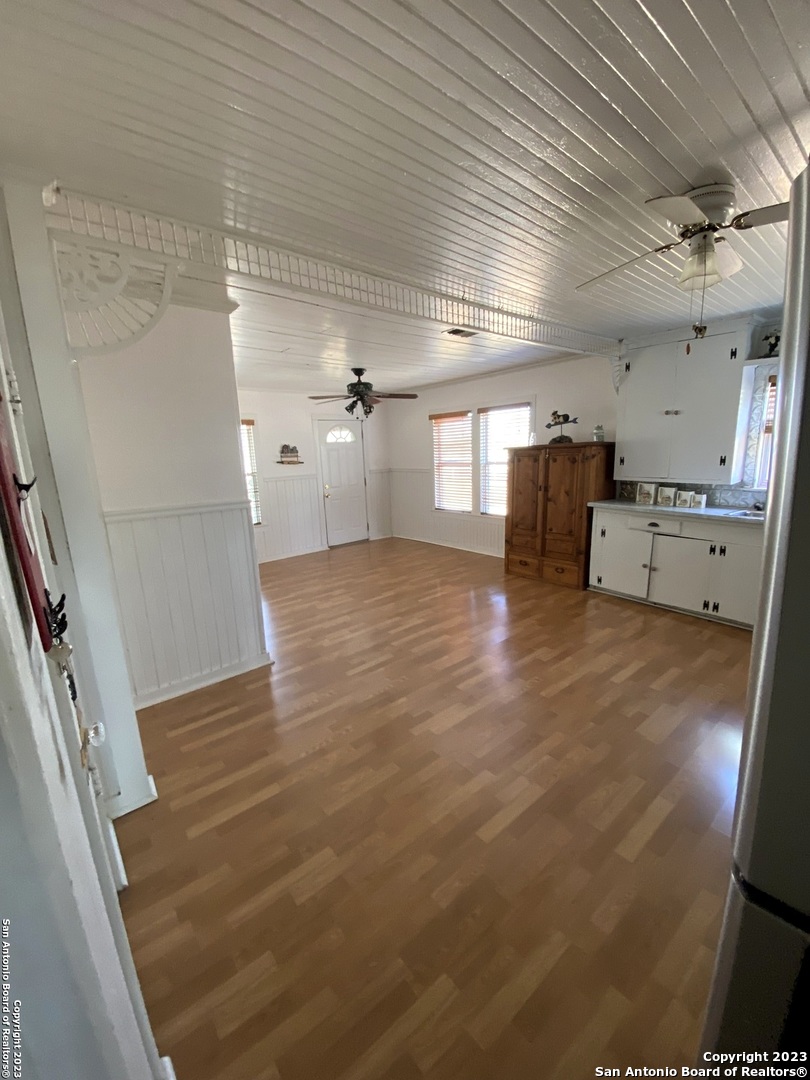 2667 County Road 134 Floresville TX 78114