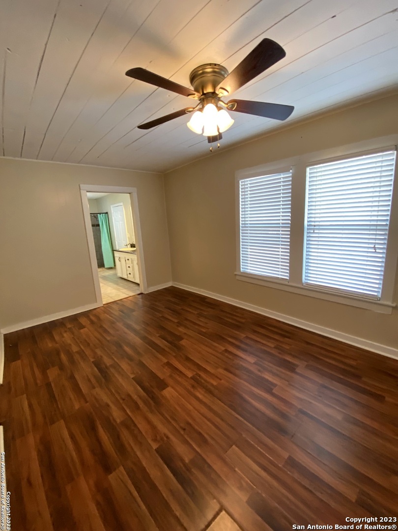 2667 County Road 134 Floresville TX 78114