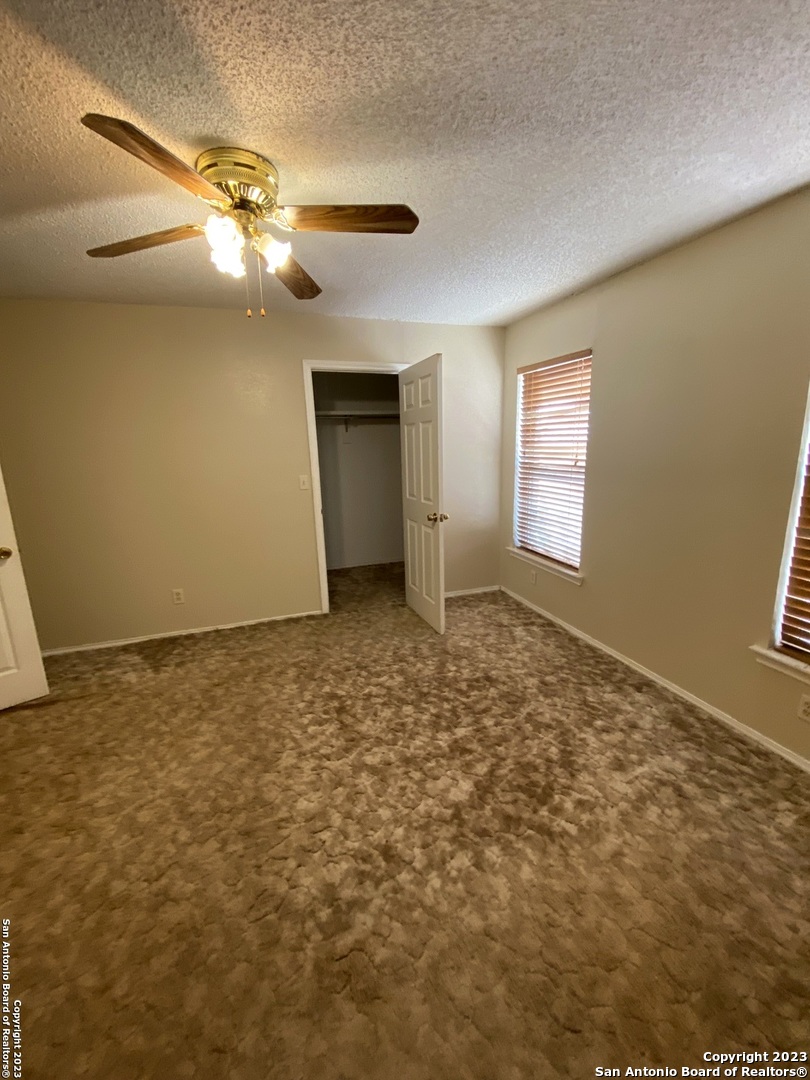 2667 County Road 134 Floresville TX 78114