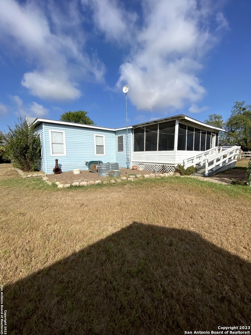 2667 County Road 134 Floresville TX 78114