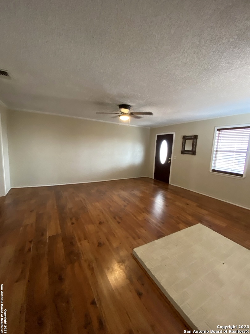 2667 County Road 134 Floresville TX 78114