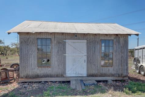 1443 Gina Harper TX 78631