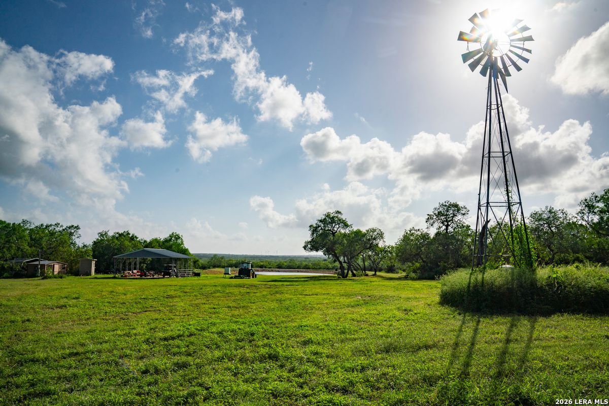 10255 County Road 113 Pettus TX 78146