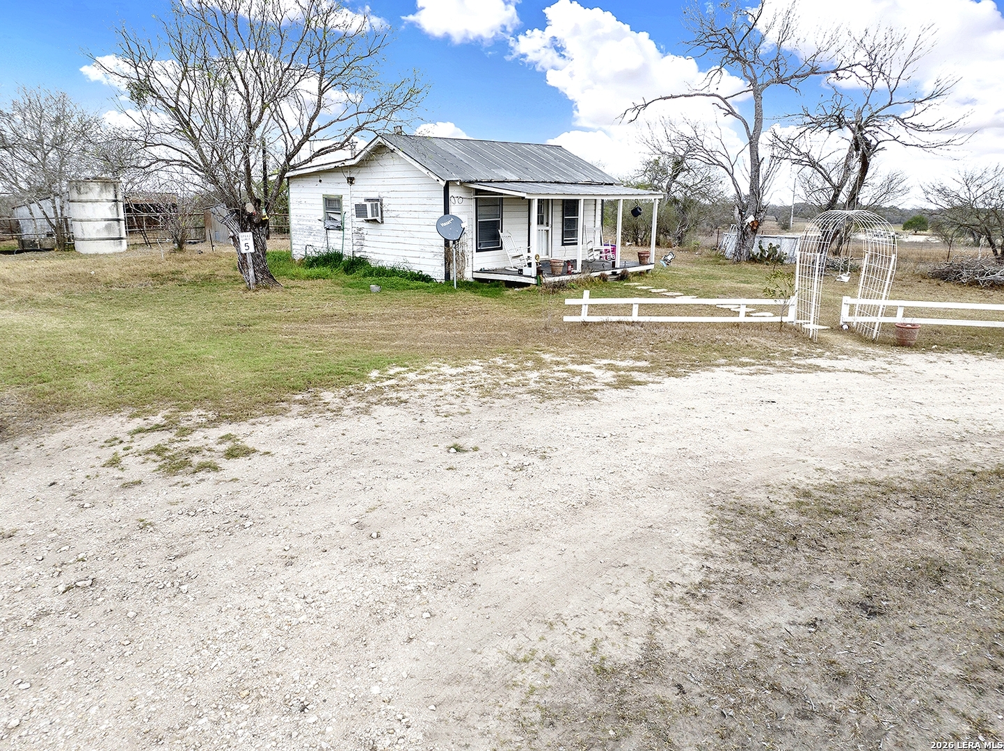 4884 County Road 342 Kenedy TX 78119