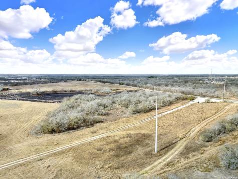 4884 County Road 342 Kenedy TX 78119