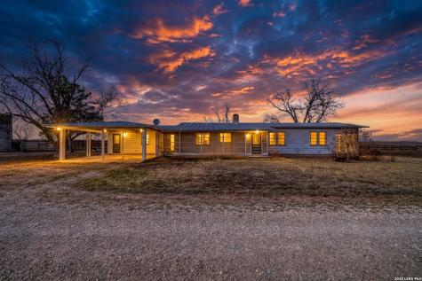 500 PR 3300 Fm 1049n Knippa TX 78801