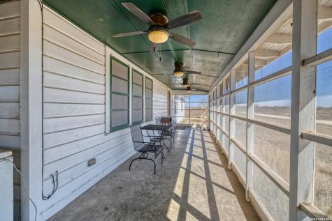500 Pr 3300 Fm 1049n Knippa TX 78801