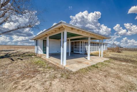 500 Pr 3300 Fm 1049n Knippa TX 78801