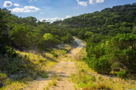 5099 Fm 2828 Bandera TX 78003