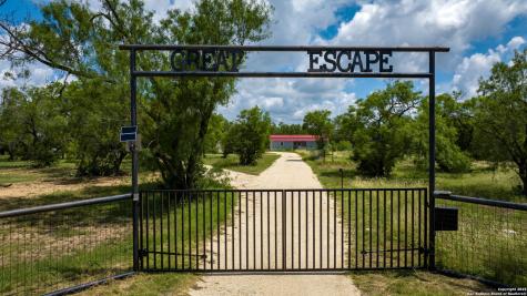 1231 B & R Road Vanderpool TX 78885