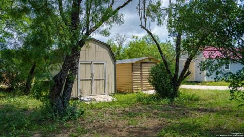 1231 B & R Road Vanderpool TX 78885
