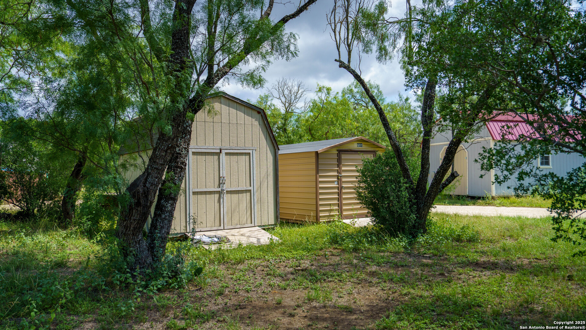 1231 B & R Road Vanderpool TX 78885