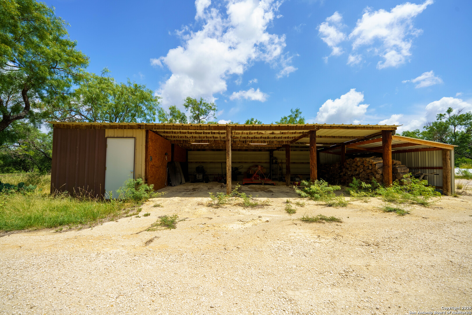 1231 B & R Road Vanderpool TX 78885