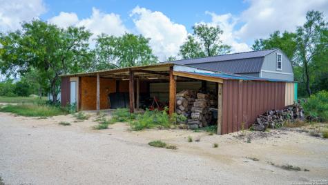 1231 B & R Road Vanderpool TX 78885
