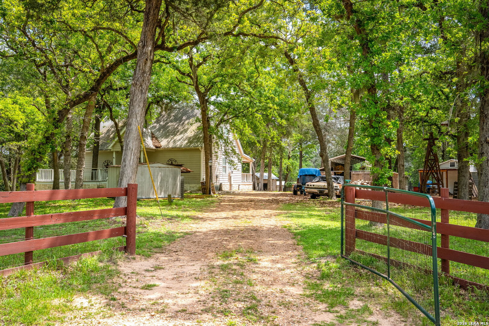 1055 Beech Crest Drive New Ulm TX 78950