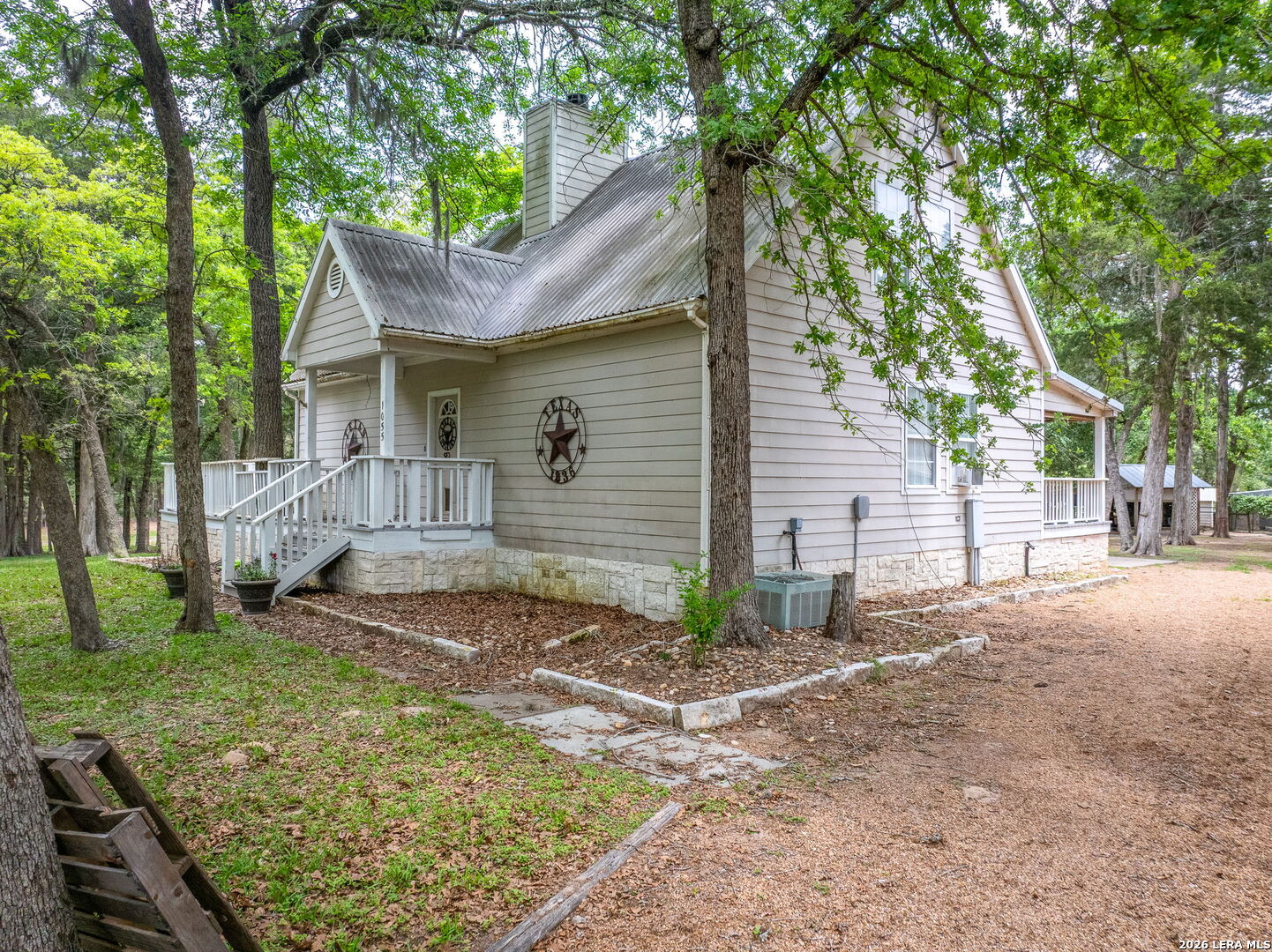 1055 Beech Crest Drive New Ulm TX 78950