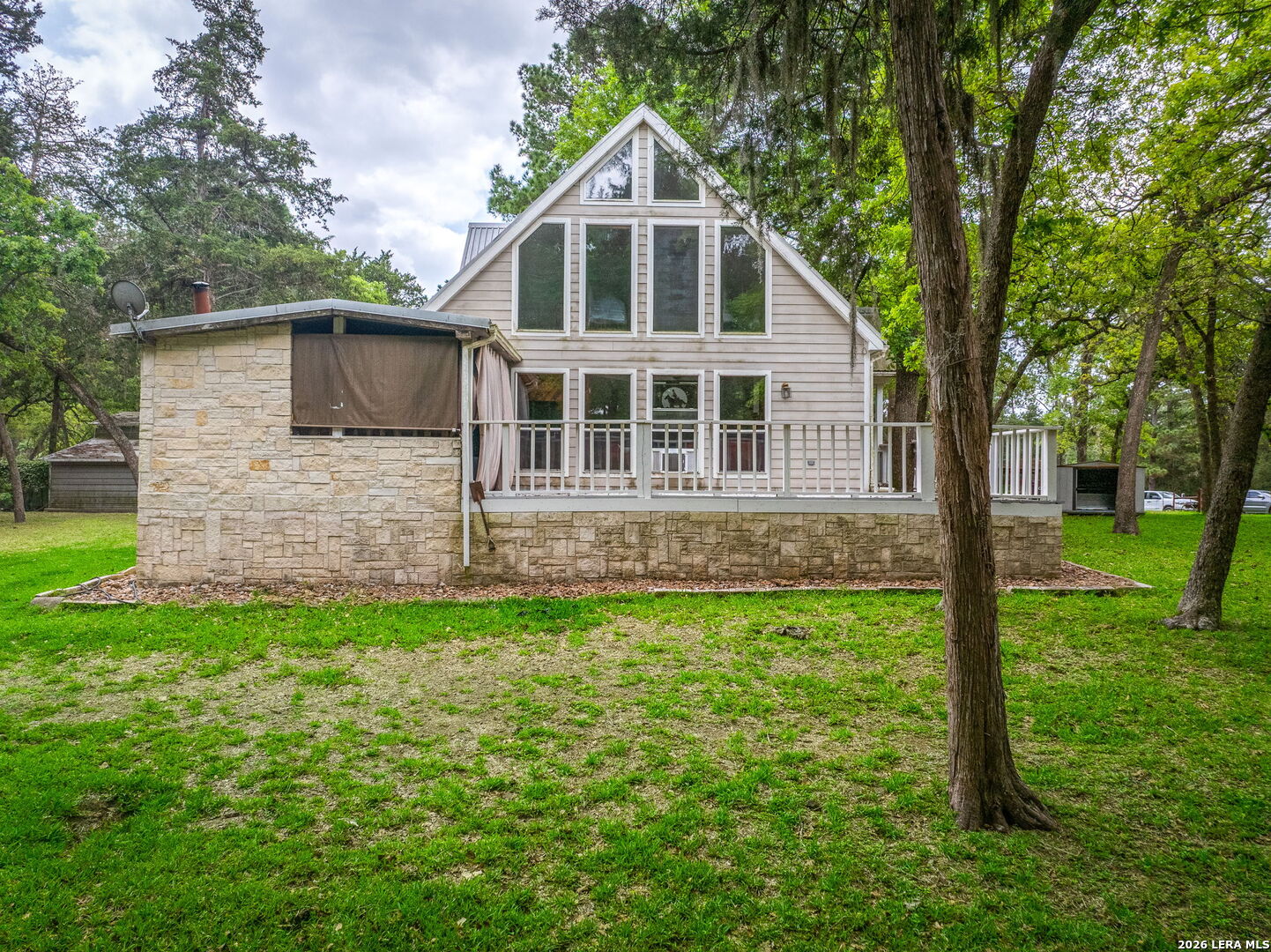 1055 Beech Crest Drive New Ulm TX 78950