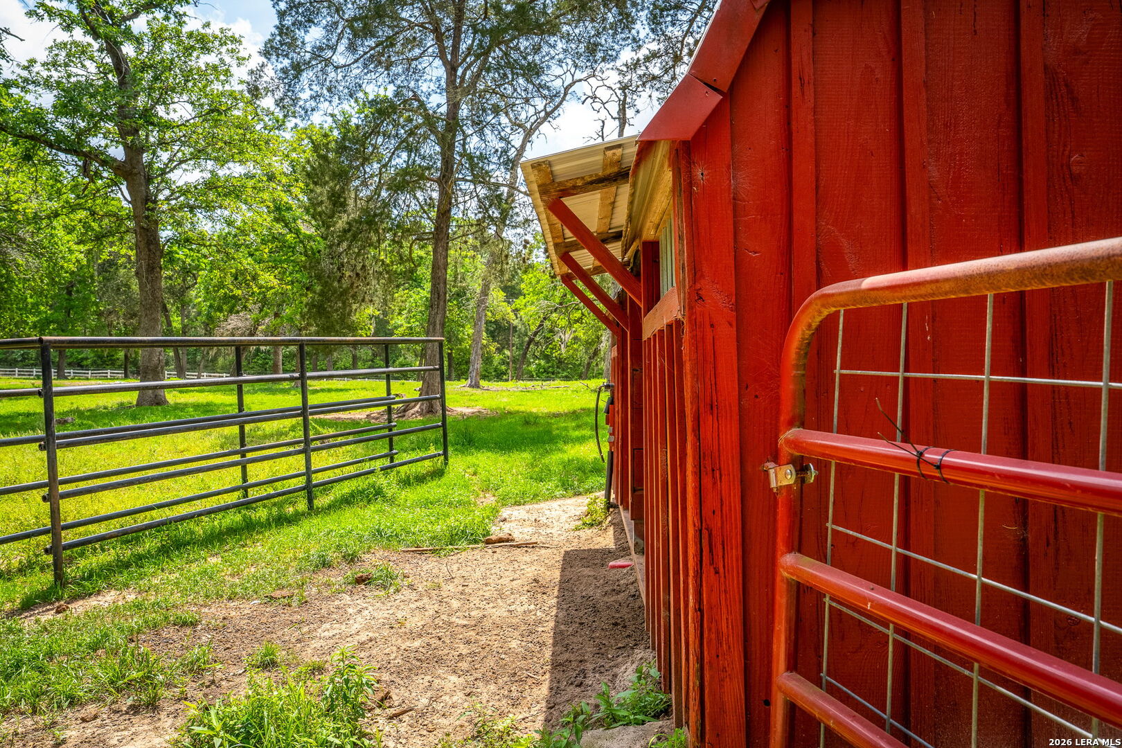 1055 Beech Crest Drive New Ulm TX 78950