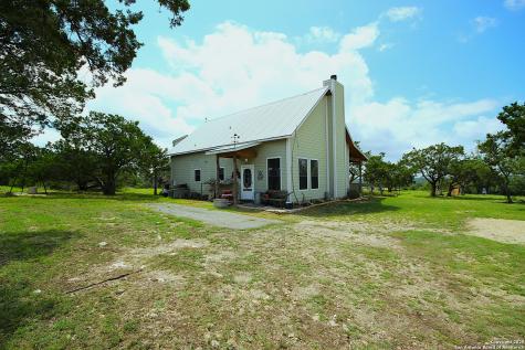 510 Dead End Road Mountain Home TX 78058