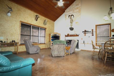 510 Dead End Road Mountain Home TX 78058