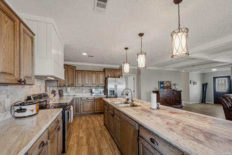 208 Well Pad Road George West TX 78022