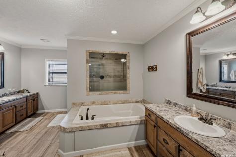 208 Well Pad Road George West TX 78022