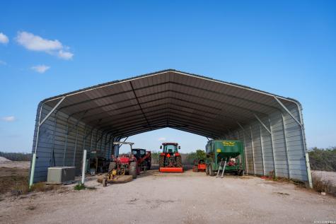 208 Well Pad Road George West TX 78022