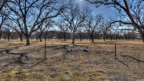 429 Johnny Seibert Lane Leakey TX 78873