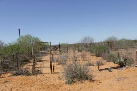 200 Rogers Ranch Road Big Wells TX 78830