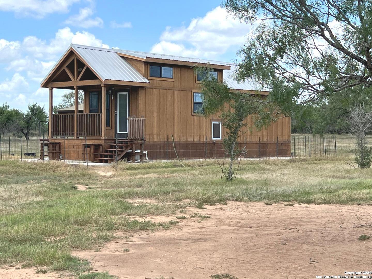 8136 Leal Road Pleasanton TX 78064