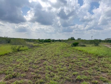 50 Ranch Road Freer TX 78376