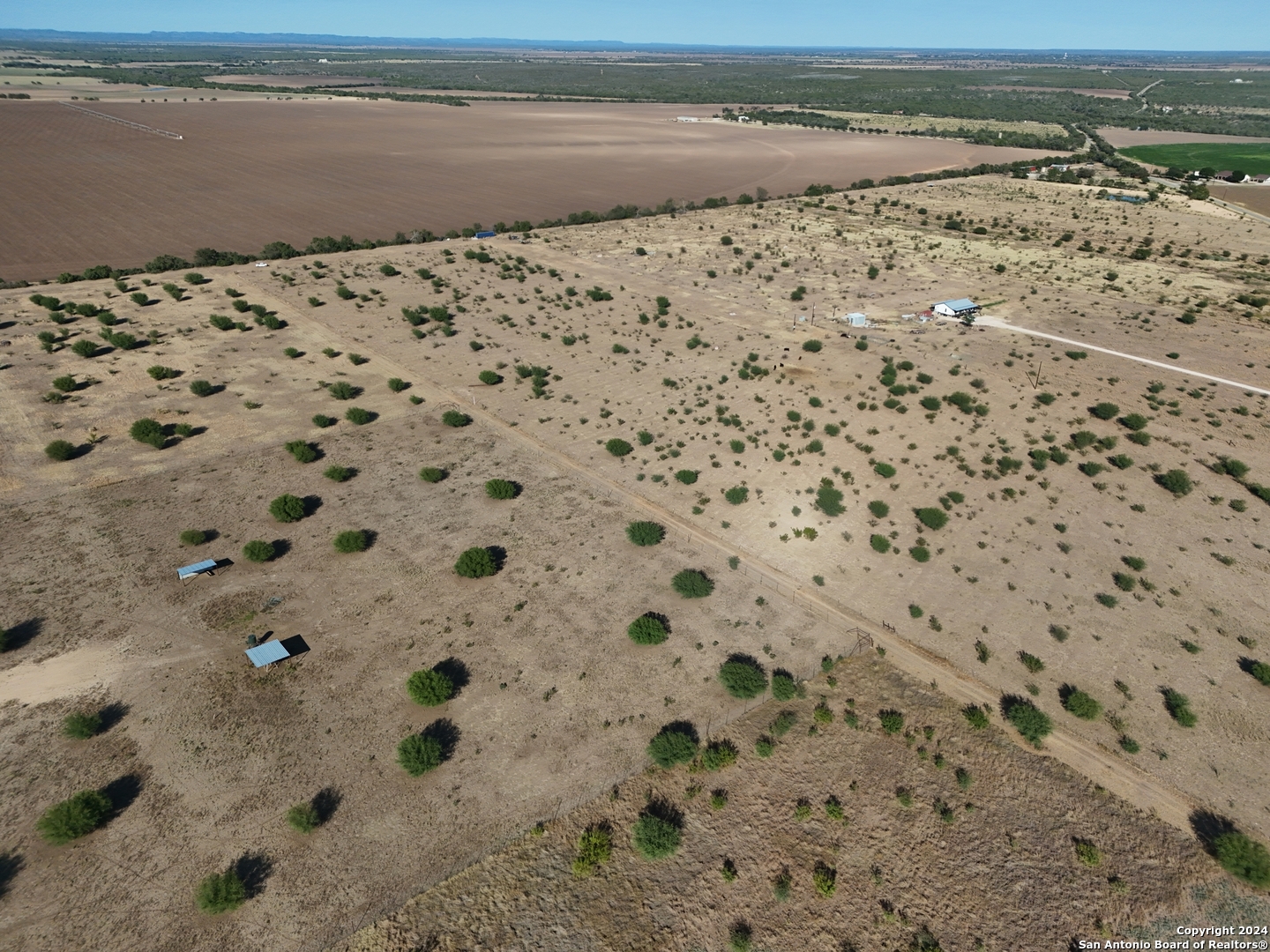 3211 Cr 301 Knippa TX 78870