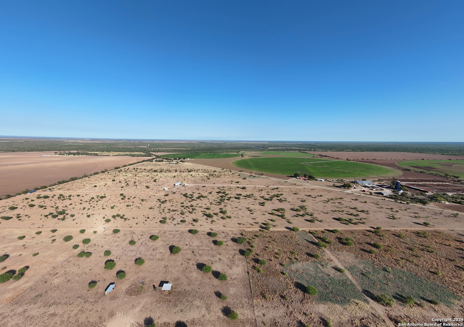 3211 Cr 301 Knippa TX 78870