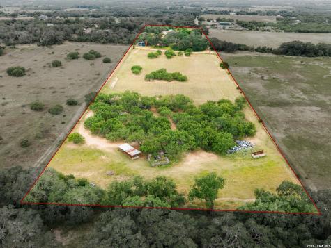 1470 Patton Road Somerset TX 78069