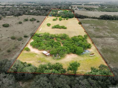 1470 Patton Road Somerset TX 78069