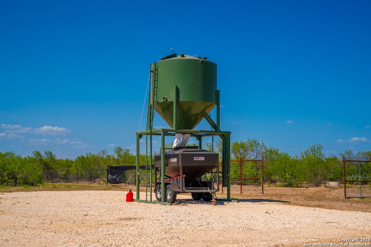 0 Fm 1688 Crystal City TX 78839